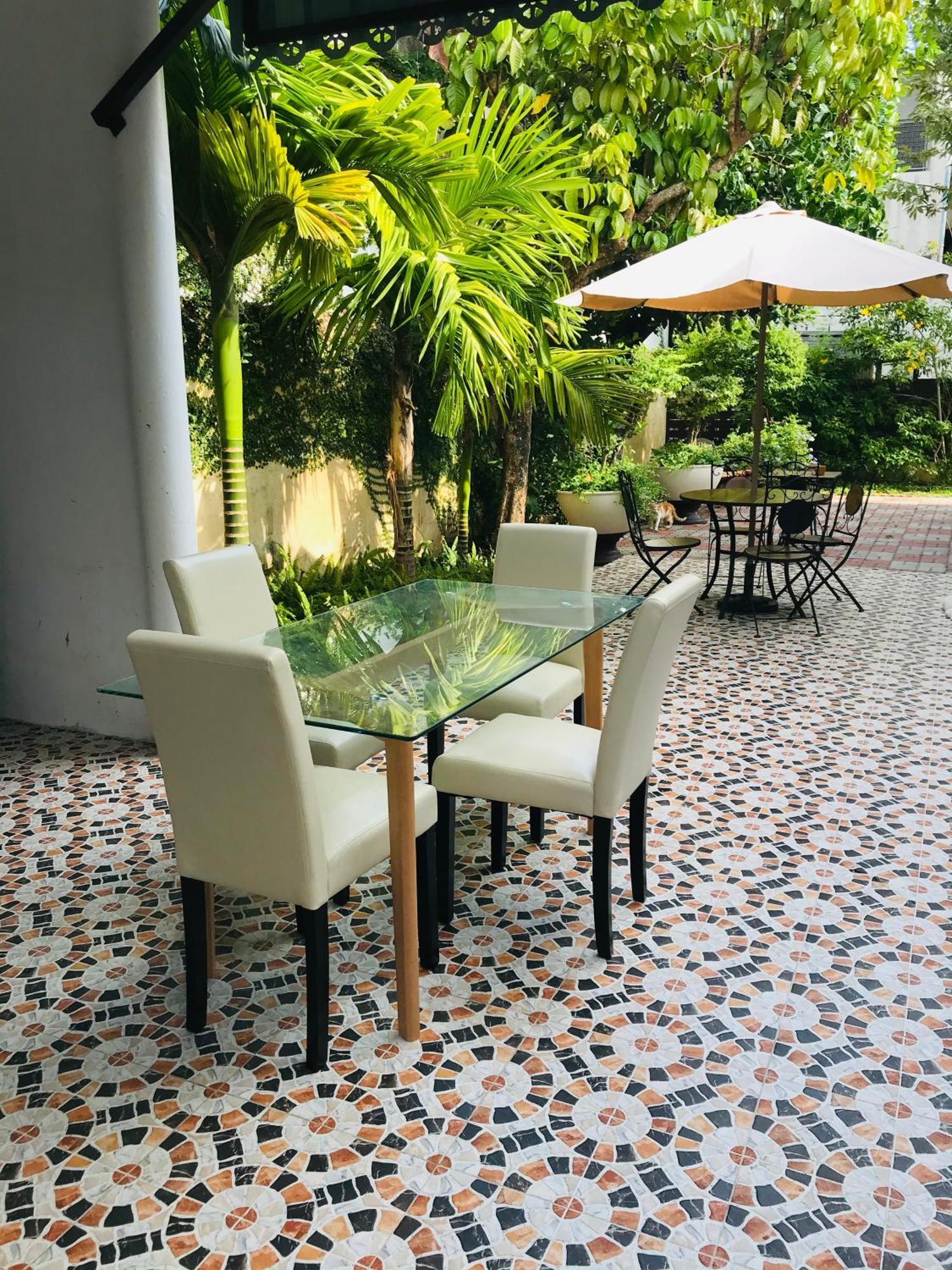 Accommodatie bij particulieren Master Bedroom With Private Bathroom And Kitchen Phuket